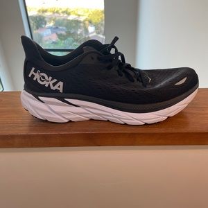 HOKA CLIFTON ONE